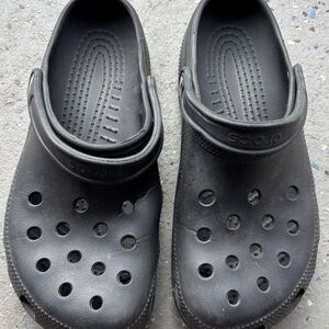 CROCS Classic Black Slip-On Clogs